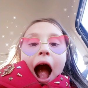 Meet your Posher, Brenda